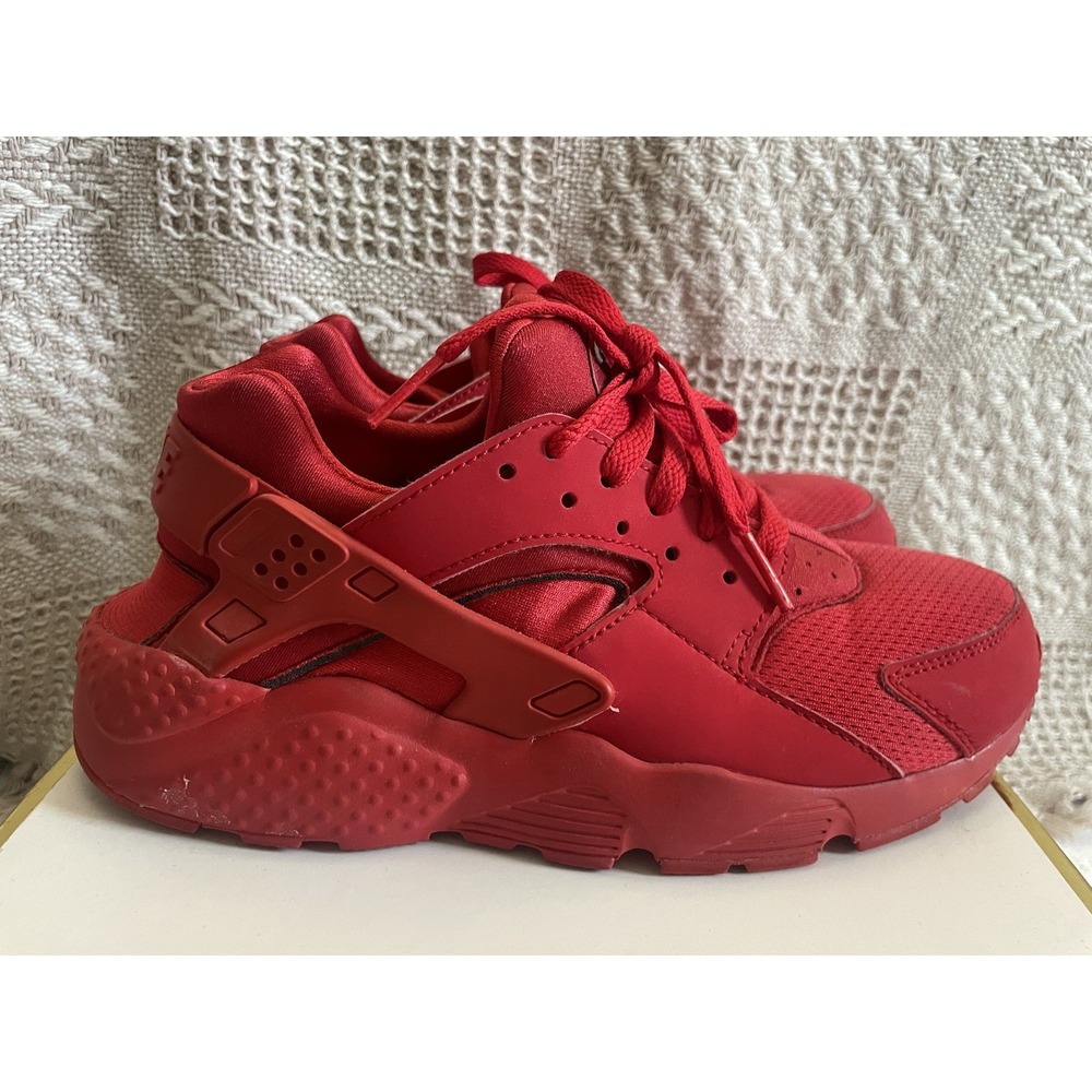 Nike Huarache Triple Red‎ Run Youth Sneaker Size 6Y. 654275•600